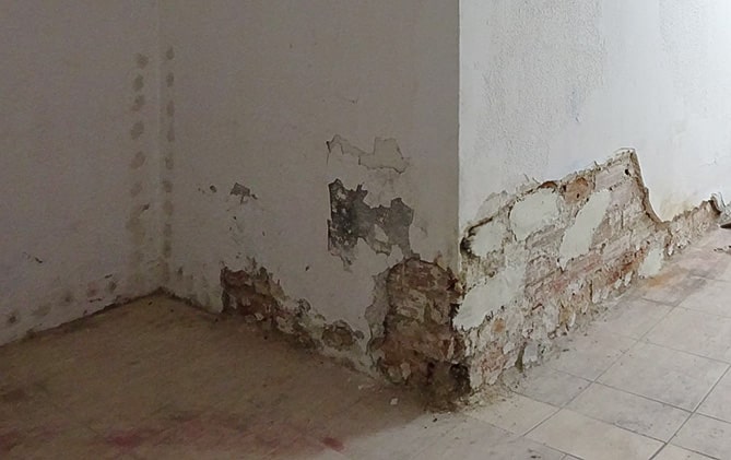 Humedades por capilaridad.